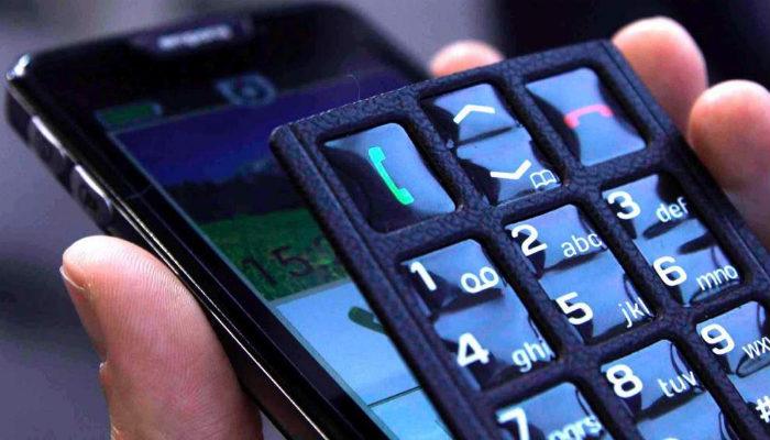 3 Smartphone Paling Cocok Untuk Kakek dan Nenek Kamu