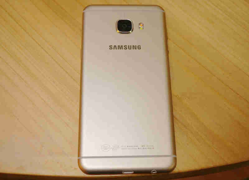 HP Android 2 Jutaan Terbaik Dengan RAM 4 GB