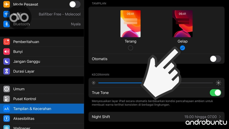Cara Mengaktifkan Tema Gelap di iOS 13 by Androbuntu.com 2