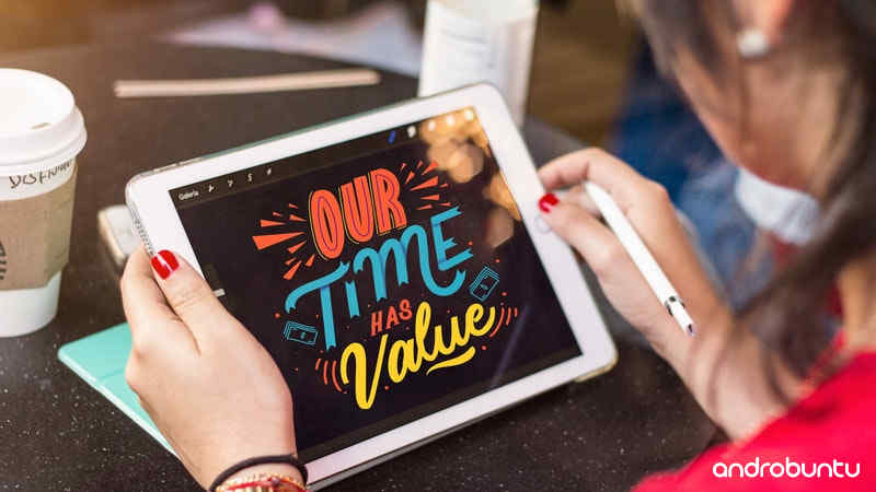 Cara Mengaktifkan Tema Gelap di iOS 13 by Androbuntu.com